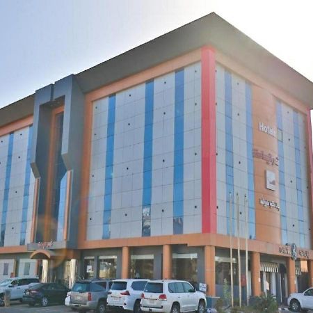 قصر اليمامة للاجنحة الفندقية-ينبع Yanbu Esterno foto