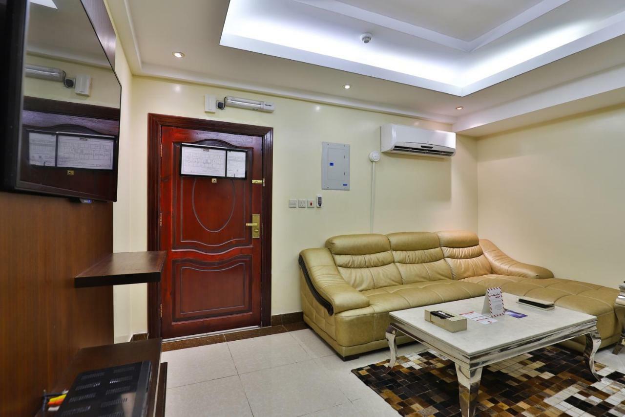 قصر اليمامة للاجنحة الفندقية-ينبع Yanbu Esterno foto